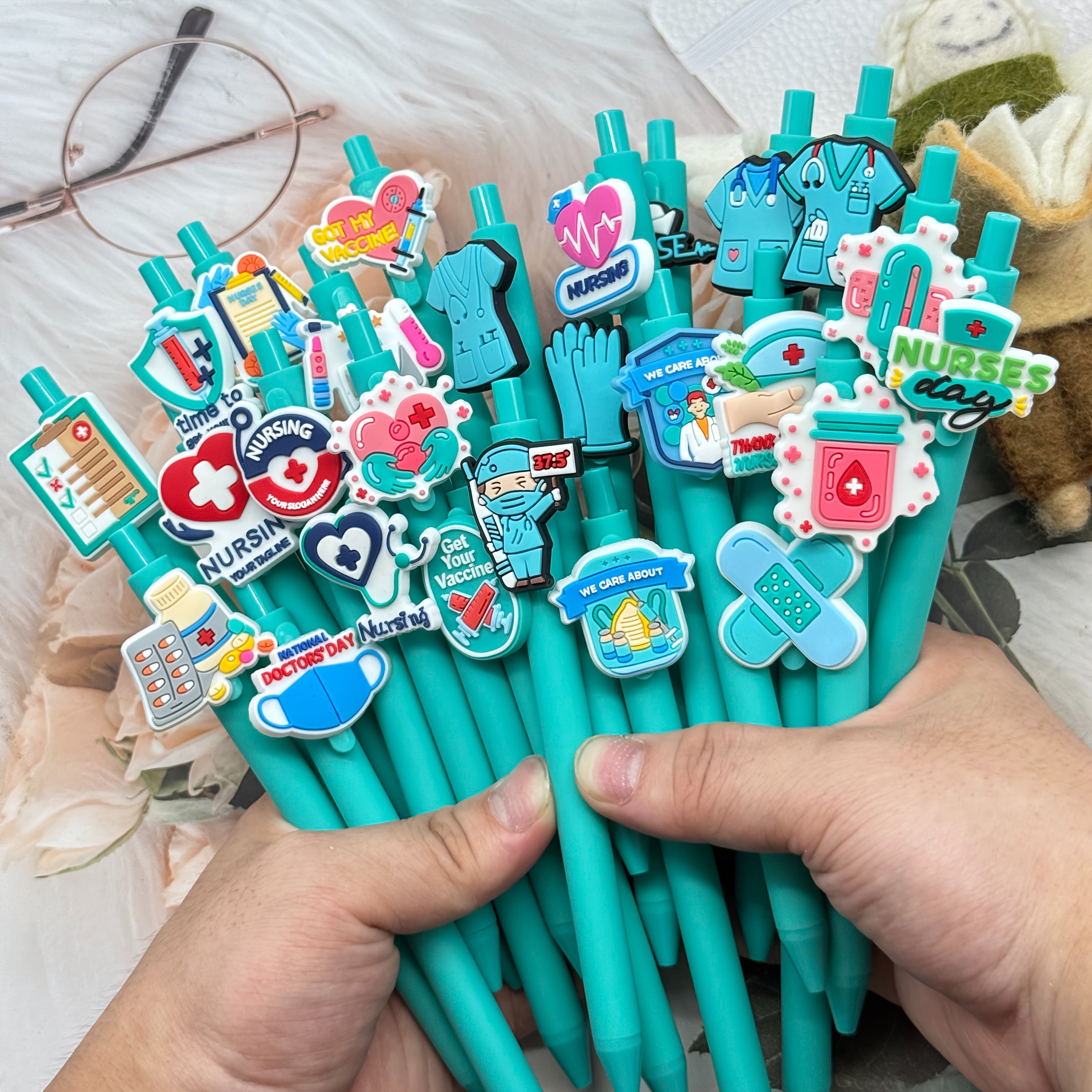 12/25 Retractable Ballpoint Pens from The Medical Series, in Teal Color, Designed for Doctors And Nurses, Featuring a Press Mechanism with Black Ink Refills, Perfect for Signing Medical Documents, And a Fun Office Stationery Gift.